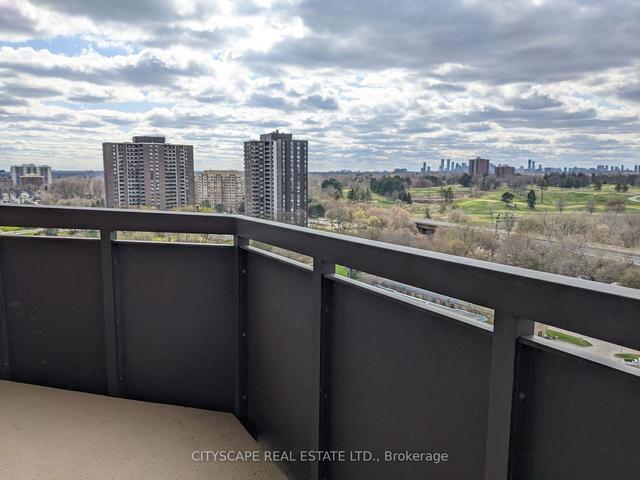 1201 - 3845 Lakeshore Blvd, Condo with 3 bedrooms, 2 bathrooms and 1 parking in Toronto ON | Image 11