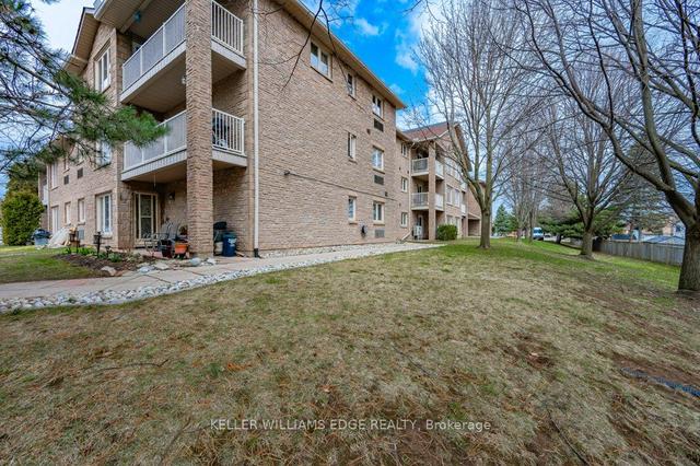 35 - 3050 Pinemeadow Dr, Condo with 2 bedrooms, 2 bathrooms and 1 parking in Burlington ON | Image 22