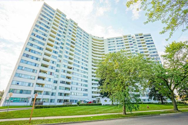 809 - 530 Lolita Gdns, Condo with 3 bedrooms, 1 bathrooms and 1 parking in Mississauga ON | Image 1