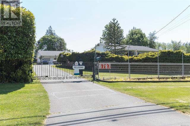 6787 Grant Rd W, House detached with 3 bedrooms, 2 bathrooms and 12 parking in Sooke BC | Image 7