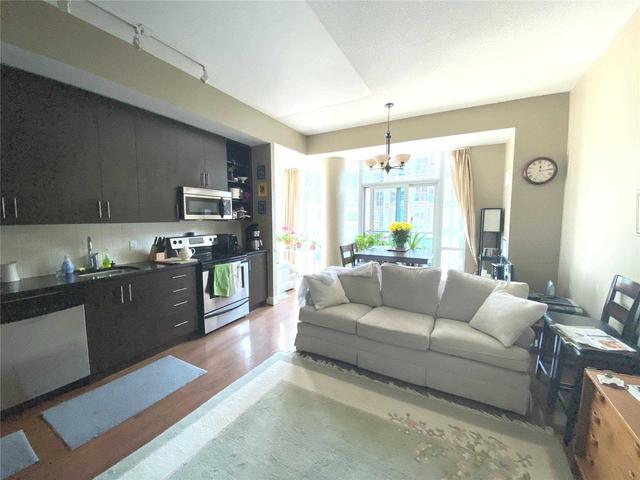 s629 - 112 George St, Condo with 2 bedrooms, 1 bathrooms and 1 parking in Toronto ON | Image 3