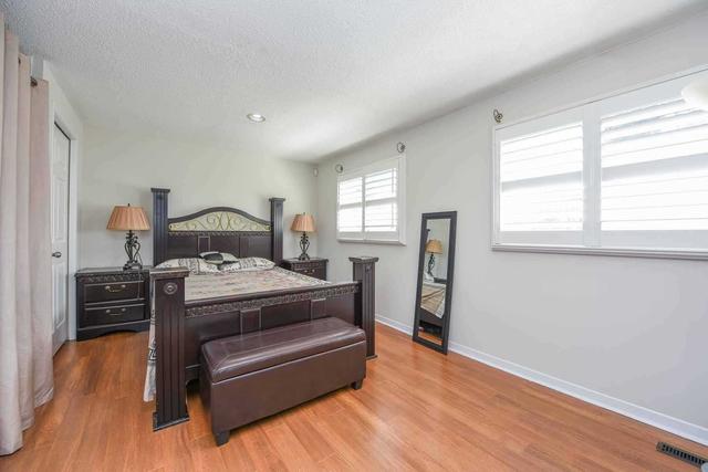 24 - 561 Childs Dr, Townhouse with 3 bedrooms, 2 bathrooms and 1 parking in Milton ON | Image 16