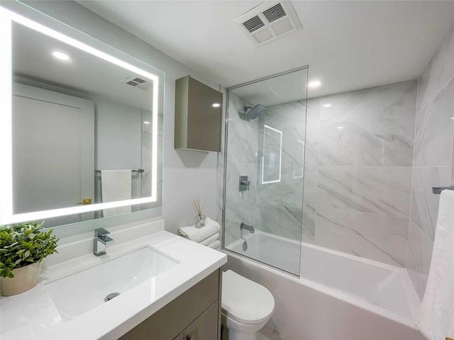 2810 - 736 Bay St, Condo with 1 bedrooms, 1 bathrooms and 1 parking in Toronto ON | Image 9