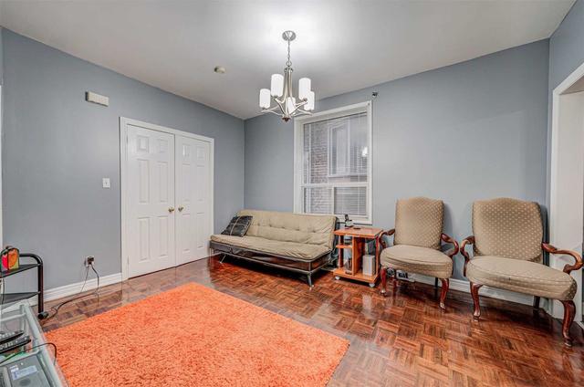 1409 Lansdowne Ave, House semidetached with 3 bedrooms, 3 bathrooms and 2 parking in Toronto ON | Image 2