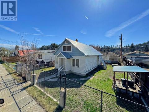 254 Luard Avenue, House detached with 3 bedrooms, 1 bathrooms and 1 parking in Princeton BC | Card Image