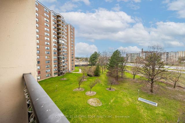 519 - 551 The West Mall, Condo with 3 bedrooms, 2 bathrooms and 1 parking in Toronto ON | Image 22