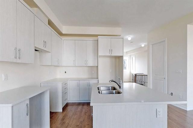 b7-1 - 54 Golden Tr, House attached with 4 bedrooms, 3 bathrooms and 2 parking in Vaughan ON | Image 2