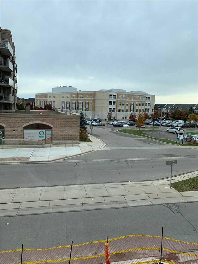 221 - 150 Oak Park Blvd, Condo with 3 bedrooms, 3 bathrooms and 1 parking in Oakville ON | Image 1