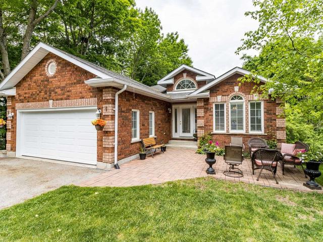 8 Alpine Way, House detached with 2 bedrooms, 3 bathrooms and 8 parking in Oro Medonte ON | Image 1