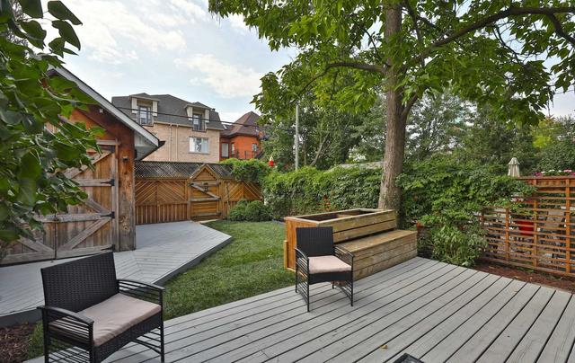 275 Charlton Ave W, House detached with 3 bedrooms, 2 bathrooms and 1 parking in Hamilton ON | Image 28