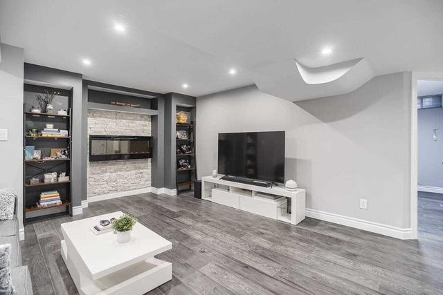 236 La Rocca Ave, House detached with 4 bedrooms, 5 bathrooms and 7 parking in Vaughan ON | Image 15