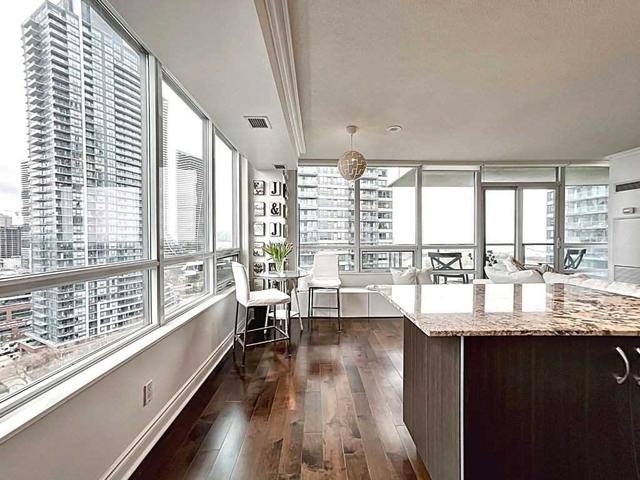 1606 - 15 Legion Rd, Condo with 2 bedrooms, 2 bathrooms and 1 parking in Toronto ON | Image 5