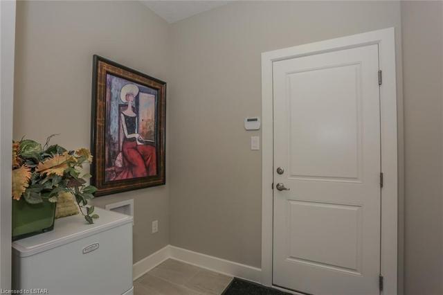 453 Jessica Way, House detached with 4 bedrooms, 2 bathrooms and 4 parking in London ON | Image 4