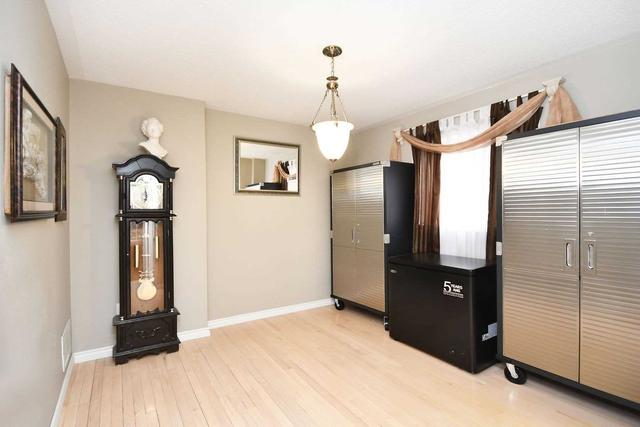 7 Vintage Gate, House detached with 4 bedrooms, 5 bathrooms and 6 parking in Brampton ON | Image 7