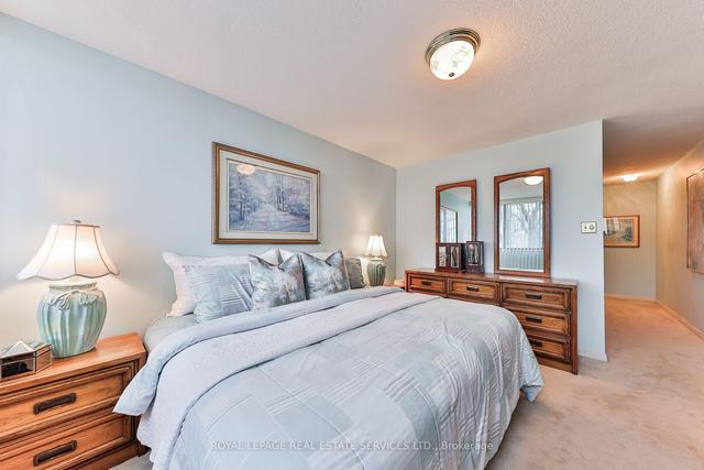 334 - 1300 Marlborough Crt, Condo with 3 bedrooms, 2 bathrooms and 1 parking in Oakville ON | Image 30