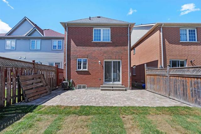 117 Zia Dodda Cres, House attached with 3 bedrooms, 3 bathrooms and 4 parking in Brampton ON | Image 15