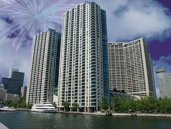 1003 - 99 Harbour Sq, Condo with 0 bedrooms, 1 bathrooms and 1 parking in Toronto ON | Image 1