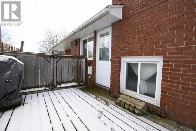 787 Pine St, House semidetached with 4 bedrooms, 1 bathrooms and null parking in Sault Ste. Marie ON | Image 4
