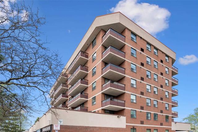 301 - 1881 Jane St, Condo with 2 bedrooms, 1 bathrooms and 1 parking in Toronto ON | Image 12