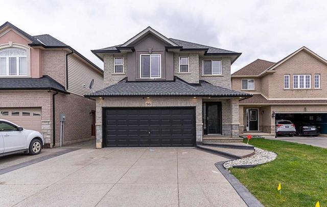 96 Stoneglen Way, House detached with 4 bedrooms, 3 bathrooms and 6 parking in Hamilton ON | Image 1