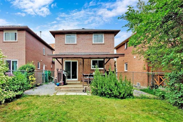 upper - 37 Hanson Rd, House detached with 3 bedrooms, 2 bathrooms and 5 parking in Mississauga ON | Image 19