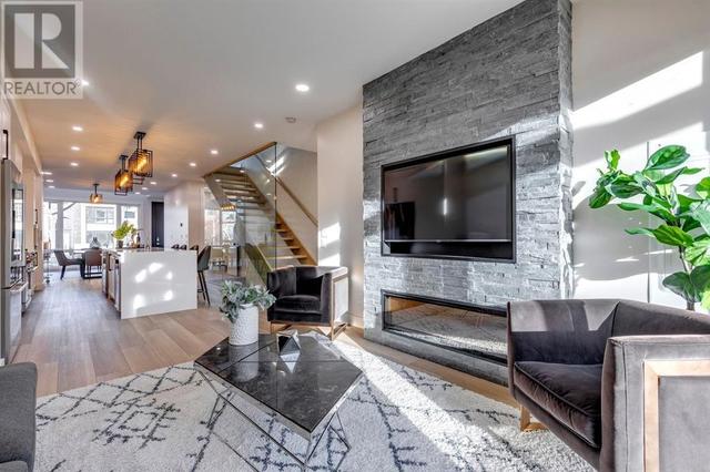 1930 27 Street Sw, House detached with 4 bedrooms, 3 bathrooms and 2 parking in Calgary AB | Image 14