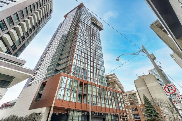 2507 - 32 Davenport Rd, Condo with 2 bedrooms, 2 bathrooms and 2 parking in Toronto ON | Image 27
