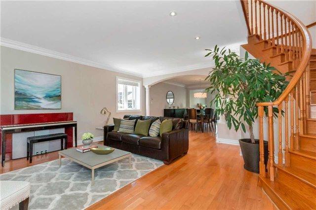 54 Kimbourne Ave, House detached with 4 bedrooms, 4 bathrooms and 4 parking in Toronto ON | Image 3