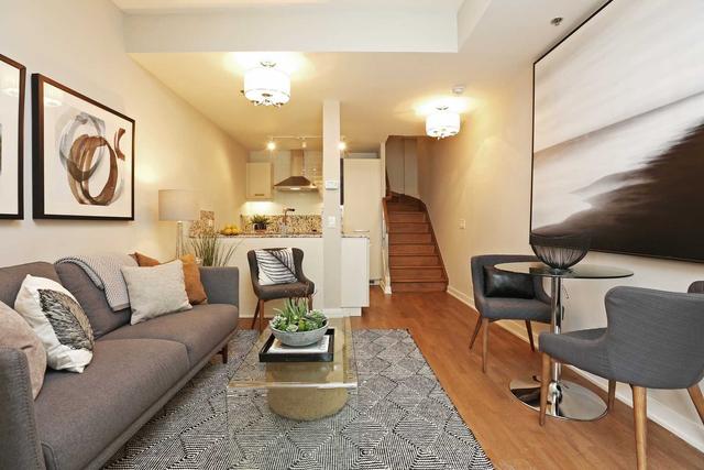 th25 - 15 Beverley St, Townhouse with 1 bedrooms, 1 bathrooms and 1 parking in Toronto ON | Image 10