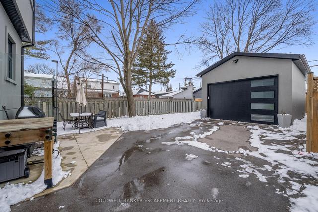 17 Bruton Rd, House detached with 3 bedrooms, 4 bathrooms and 5 parking in Toronto ON | Image 22