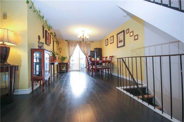 49 Candle Liteway Way, Townhouse with 3 bedrooms, 2 bathrooms and 1 parking in Toronto ON | Image 9