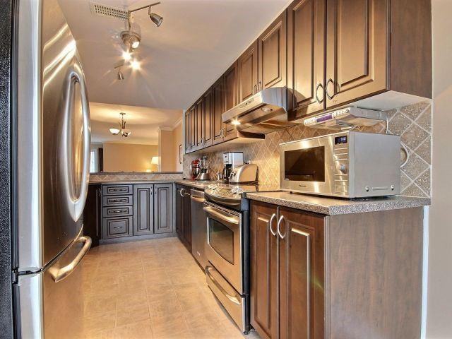 618 Lakeridge Dr, Condo with 2 bedrooms, 3 bathrooms and 2 parking in Ottawa ON | Image 5