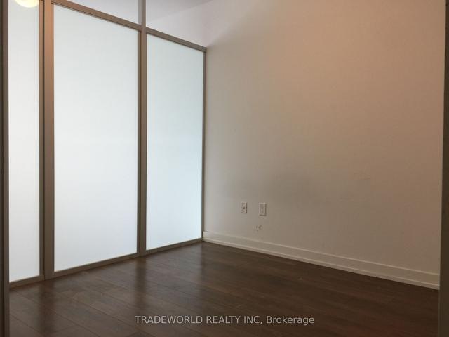 2807 - 426 University Ave, Condo with 1 bedrooms, 1 bathrooms and 0 parking in Toronto ON | Image 5
