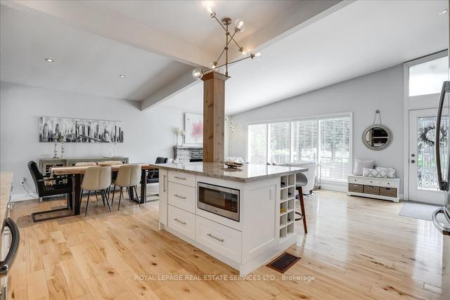 36 West 32nd St, House detached with 3 bedrooms, 3 bathrooms and 6 parking in Hamilton ON | Image 5