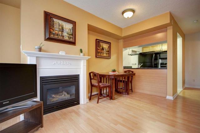 812 - 5 Everson Dr, Townhouse with 1 bedrooms, 1 bathrooms and 1 parking in Toronto ON | Image 10
