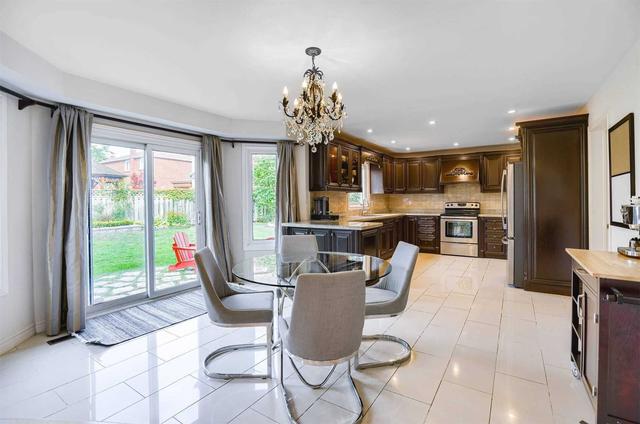 9 Laberta Crt, House detached with 6 bedrooms, 5 bathrooms and 6 parking in Markham ON | Image 5