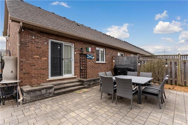 19 Bluegrass Crescent, House attached with 2 bedrooms, 2 bathrooms and 2 parking in St. Catharines ON | Image 42