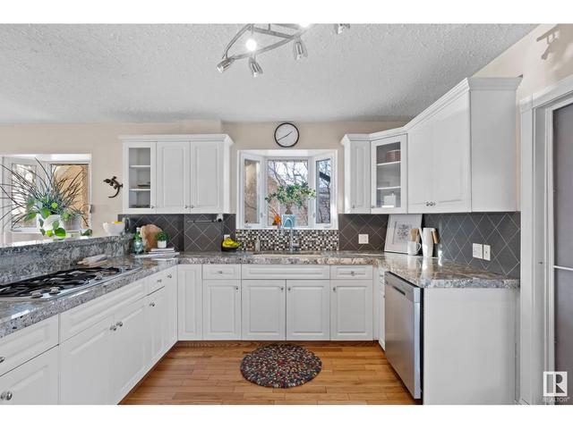 7326 111 Av Nw, House detached with 4 bedrooms, 2 bathrooms and null parking in Edmonton AB | Image 10