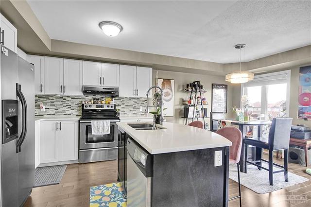 7 - 585 Stonefield Private, Condo with 2 bedrooms, 2 bathrooms and 1 parking in Ottawa ON | Image 5
