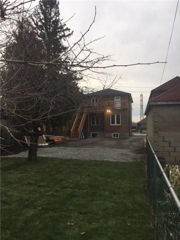 39 Schell Ave, House detached with 5 bedrooms, 3 bathrooms and 5 parking in Toronto ON | Image 18