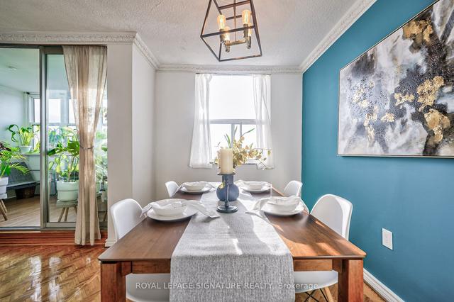 1603 - 205 Hilda Ave, Condo with 3 bedrooms, 2 bathrooms and 1 parking in Toronto ON | Image 2