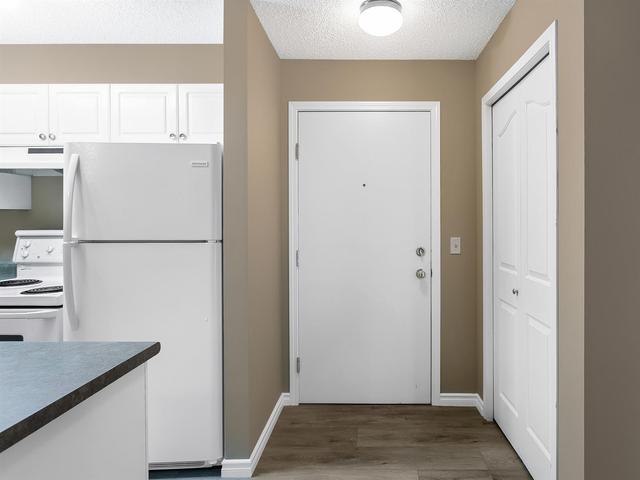 103 - 4000 Sommervale Court Sw, Condo with 2 bedrooms, 2 bathrooms and 1 parking in Calgary AB | Image 2