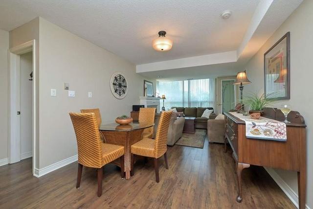 414 - 4 Briar Hill Hts, Condo with 2 bedrooms, 2 bathrooms and 1 parking in New Tecumseth ON | Image 5