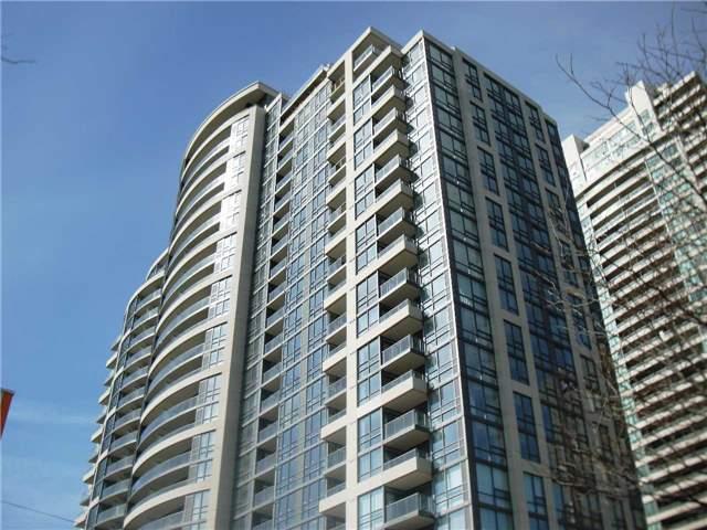 802 - 35 Hollywood Ave, Condo with 1 bedrooms, 1 bathrooms and 1 parking in Toronto ON | Image 1