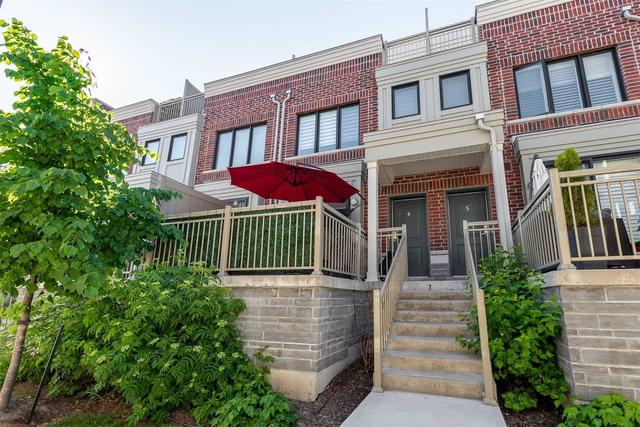 80 Eastwood Park Gdns, Townhouse with 3 bedrooms, 3 bathrooms and 2 parking in Toronto ON | Image 1