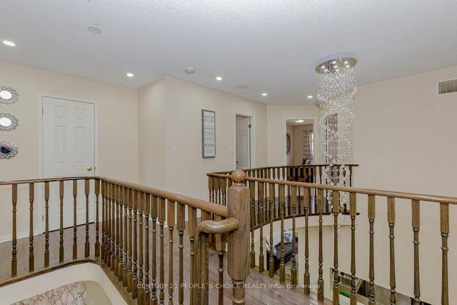 97 Heartview Rd, House semidetached with 3 bedrooms, 4 bathrooms and 4 parking in Brampton ON | Image 13