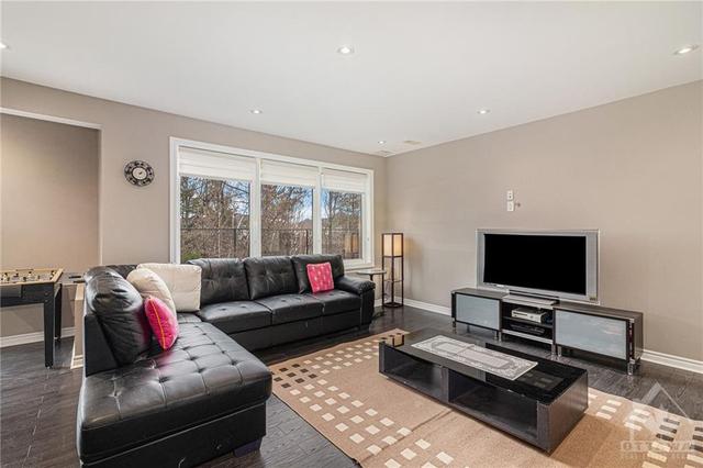 136 Grainstone Way, House detached with 4 bedrooms, 5 bathrooms and 7 parking in Ottawa ON | Image 19