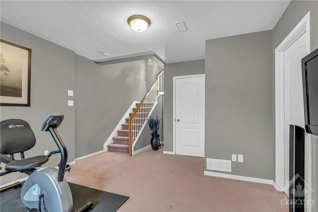 2219 Brockstone Crescent, Townhouse with 3 bedrooms, 3 bathrooms and 3 parking in Ottawa ON | Image 24