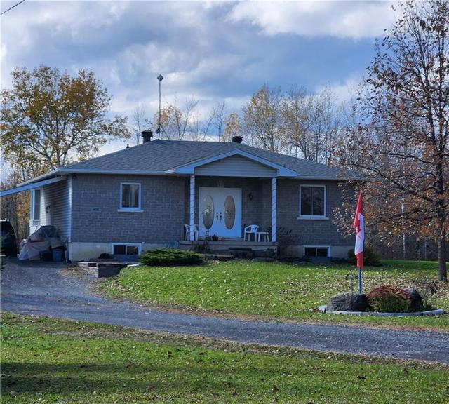 4610 Willy Bill Road, House detached with 3 bedrooms, 1 bathrooms and 10 parking in South Stormont ON | Image 2