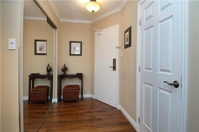 2011 - 1300 Bloor St, Condo with 2 bedrooms, 2 bathrooms and 1 parking in Mississauga ON | Image 5